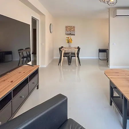 Apartament Stunning In *
